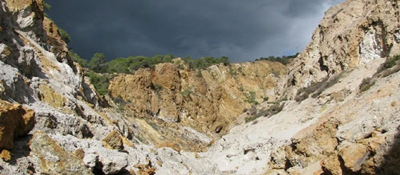 Υπάρχει ηφαίστειο κοντά στην Αθήνα; Υπάρχει και είναι ενεργό (βίντεο)